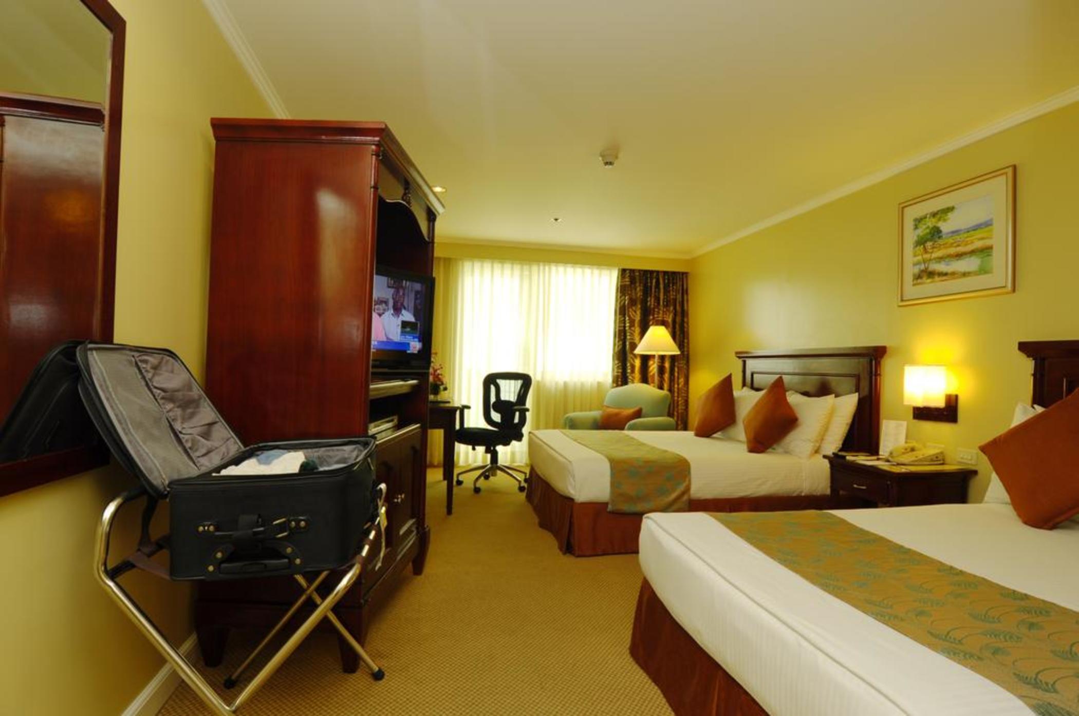 Oxford Suites Makati Makati City Extérieur photo