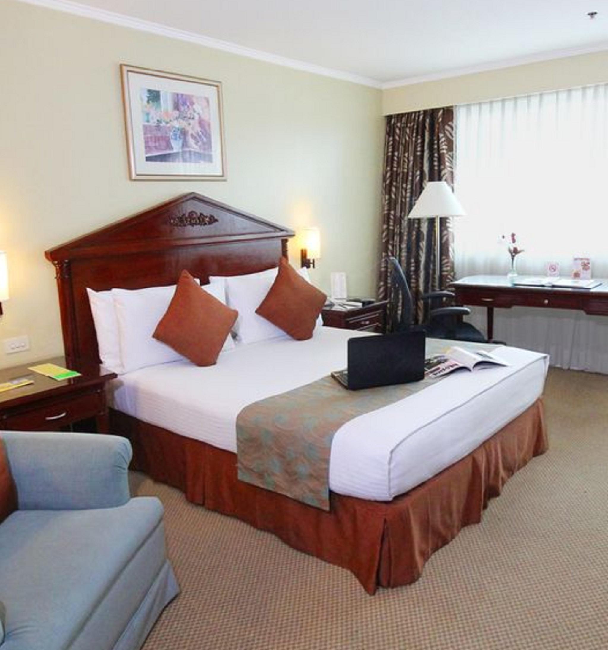 Oxford Suites Makati Makati City Extérieur photo