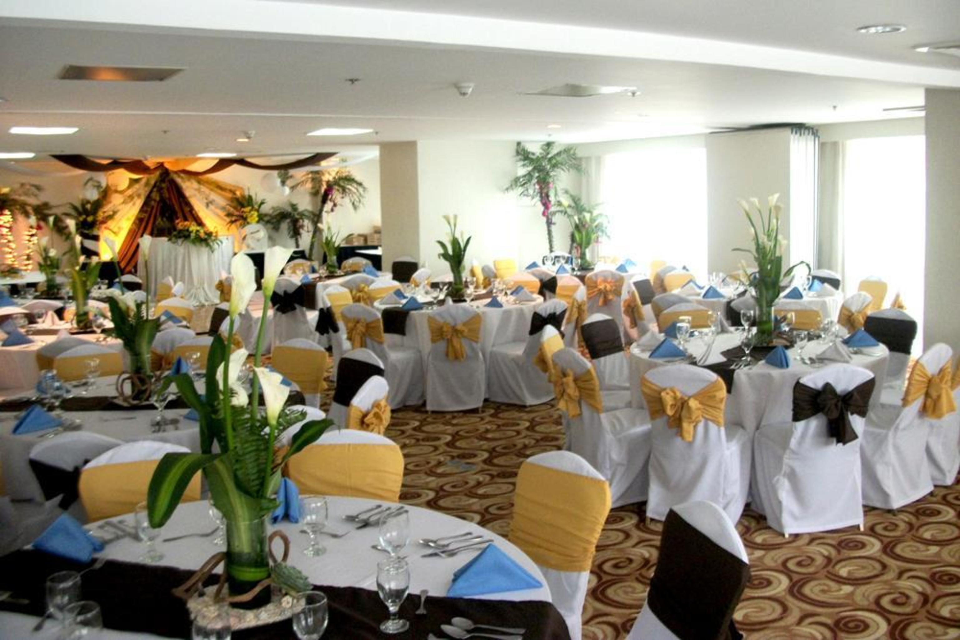 Oxford Suites Makati Makati City Extérieur photo