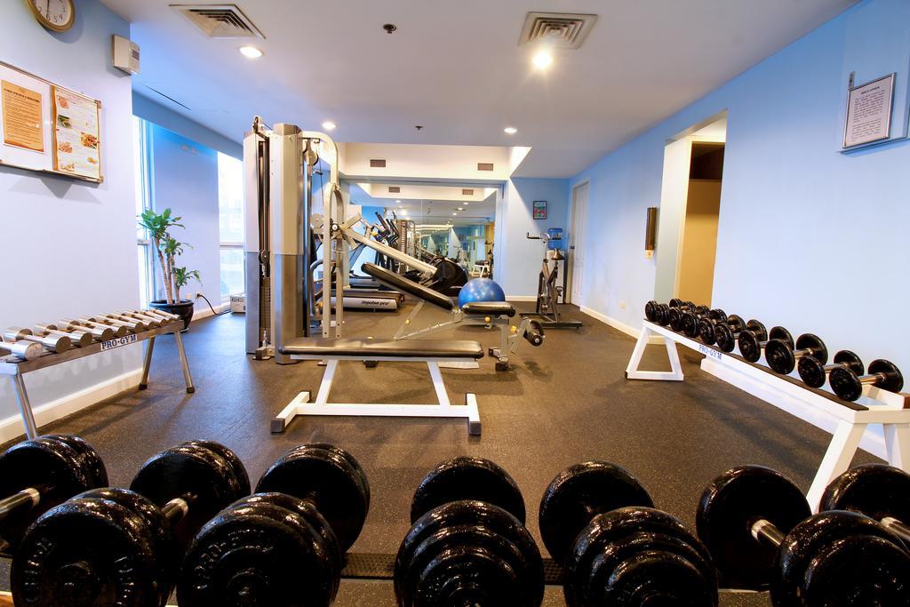 Oxford Suites Makati Makati City Extérieur photo
