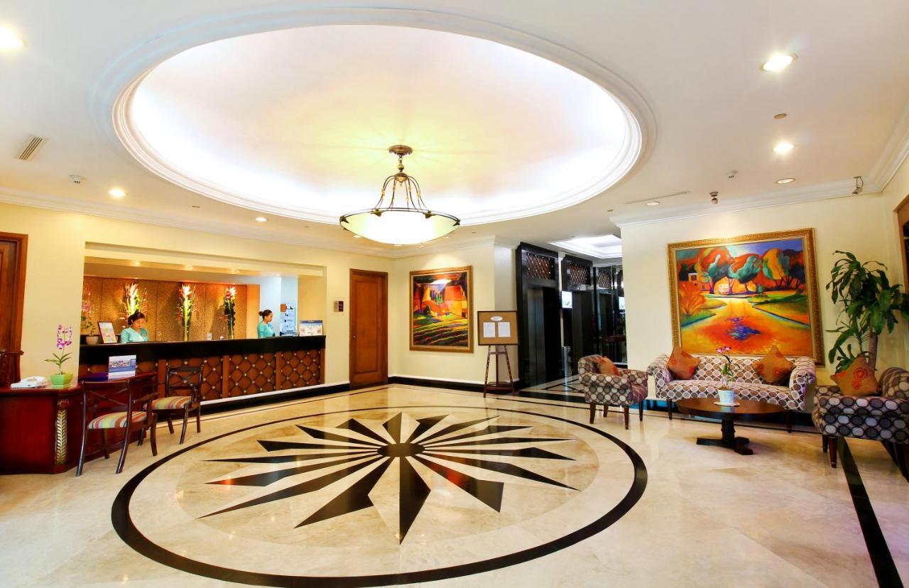 Oxford Suites Makati Makati City Extérieur photo