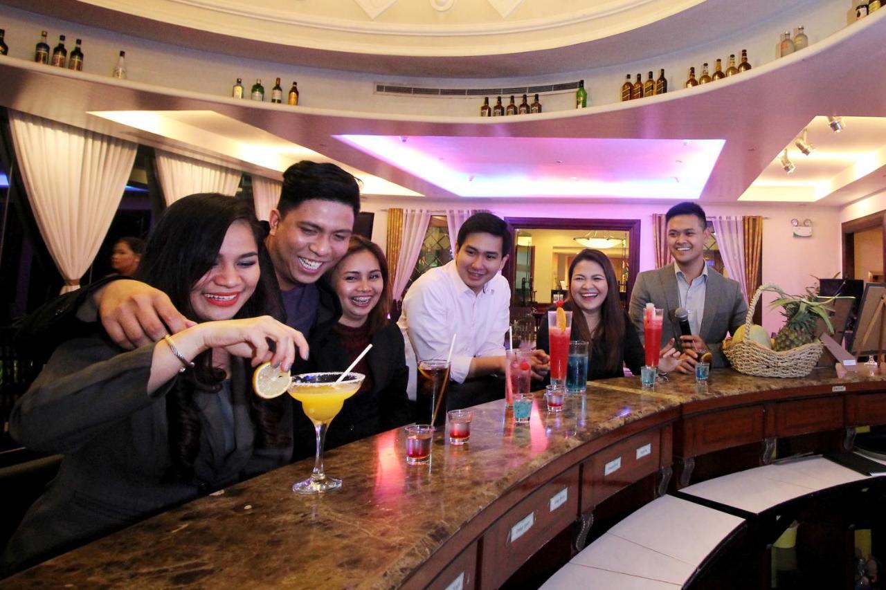 Oxford Suites Makati Makati City Extérieur photo